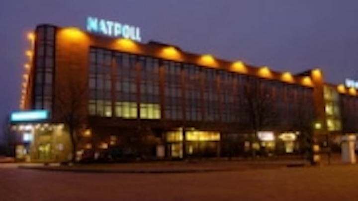 Content Dam Leds En Ugc 2011 05 Niviss Lights Up Natpoll Business Center In Warsaw Leftcolumn Article Thumbnailimage File