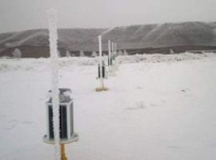 Content Dam Leds En Ugc 2011 08 First Nation Deploys Solar Powered Airfield Lights To Illuminate Remote Community S Runway Leftcolumn Article Thumbnailimage File