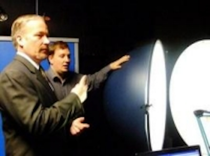 Content Dam Leds En Ugc 2011 08 Local Member Of Parliament Visits Pro Lite S Photometry Lab Leftcolumn Article Thumbnailimage File