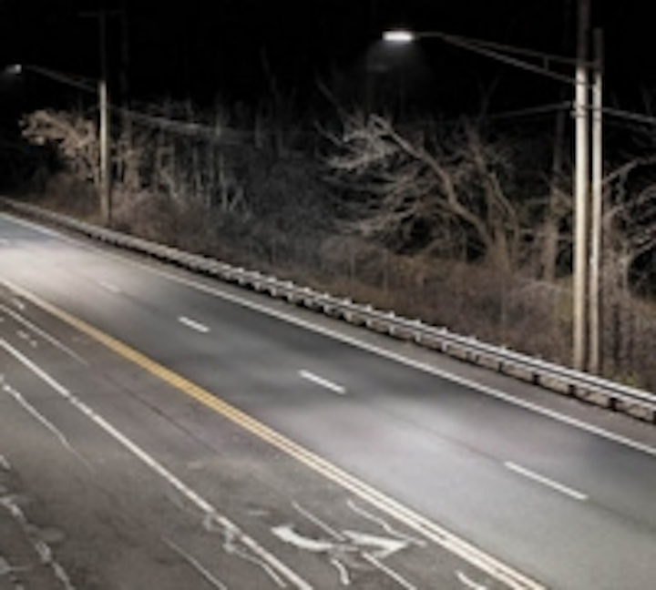 Content Dam Leds En Ugc 2011 10 Smithtown Ny First In Long Island To Switch To Betaled Ledway Street Lights Leftcolumn Article Thumbnailimage File