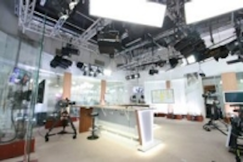 Content Dam Leds En Ugc 2011 11 Robert Juliat Aledin Led Profile Used In Several Tv Studios Leftcolumn Article Thumbnailimage File