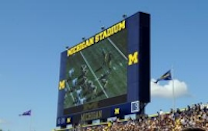 Content Dam Leds En Ugc 2011 11 The University Of Michigan S Big House Gets Bright Makeover With Cree Leds Leftcolumn Article Thumbnailimage File
