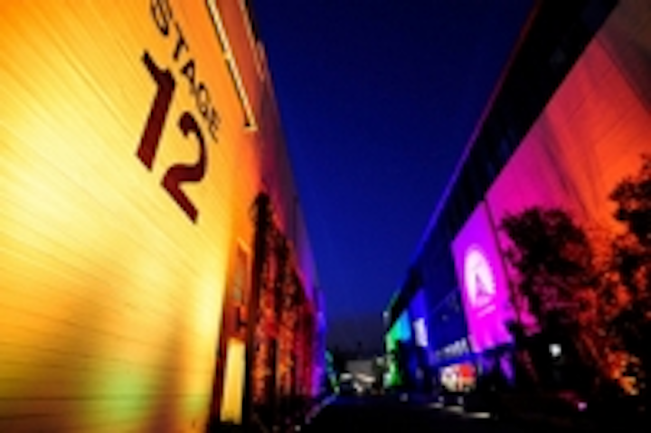 Content Dam Leds En Ugc 2012 05 Chauvet Washes Paramount Studio In Color Leftcolumn Article Thumbnailimage File