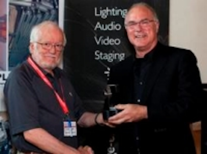 Content Dam Leds En Ugc 2012 06 Etc Source Four Led Wins Abtt Award For Lighting Product Of The Year Leftcolumn Article Thumbnailimage File