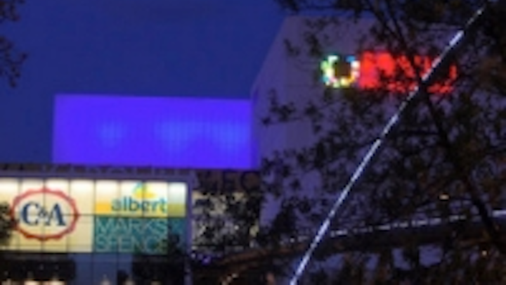 Content Dam Leds En Ugc 2012 07 Anolis Illuminates Nova Karolina Shopping Centre Leftcolumn Article Thumbnailimage File