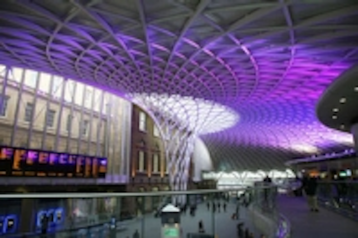 Content Dam Leds En Ugc 2012 08 Acsp Supplies Led Lighting For Roof Of New King S Cross Station Leftcolumn Article Thumbnailimage File