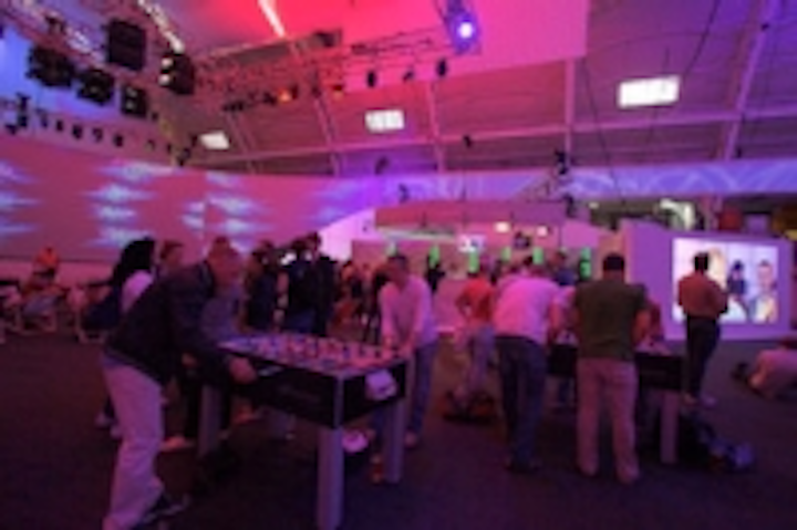 Content Dam Leds En Ugc 2012 08 Robe And Av Media Light Olympic Czech House With Leds In London Leftcolumn Article Thumbnailimage File