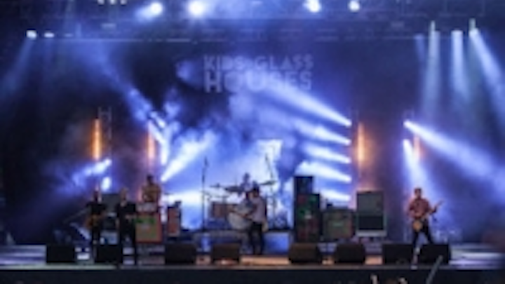 Content Dam Leds En Ugc 2012 10 Bingley Music Live Gets Livelier With Robe Leftcolumn Article Thumbnailimage File