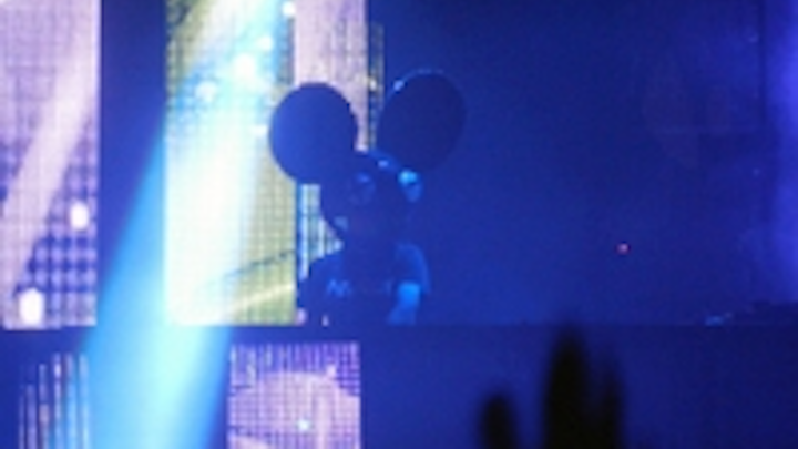 Content Dam Leds En Ugc 2013 01 Deadmau5 Performs In Front Of Chauvet Video Panels Leftcolumn Article Thumbnailimage File