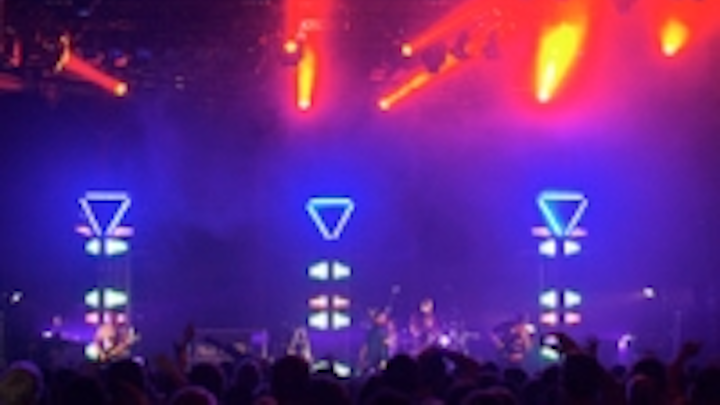 Content Dam Leds En Ugc 2013 01 More Flash Floods Of Colour For Hsl With Enter Shikari Leftcolumn Article Thumbnailimage File