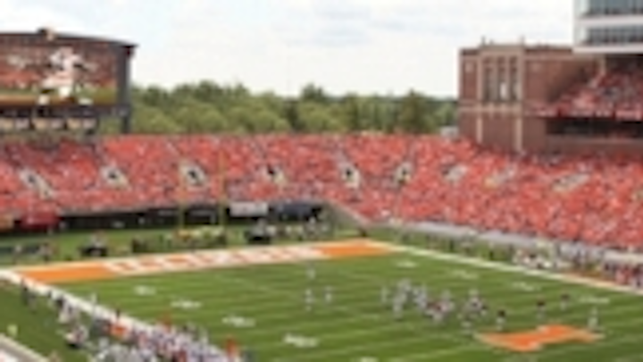 Content Dam Leds En Ugc 2013 01 University Of Illinois To Upgrade Memorial Stadium With Integrated Daktronics Video Display And Audi Leftcolumn Article Thumbnailimage File