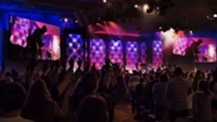 Content Dam Leds En Ugc 2013 02 Saddleback Church Adds High Resolution Video Displays For Services Leftcolumn Article Thumbnailimage File