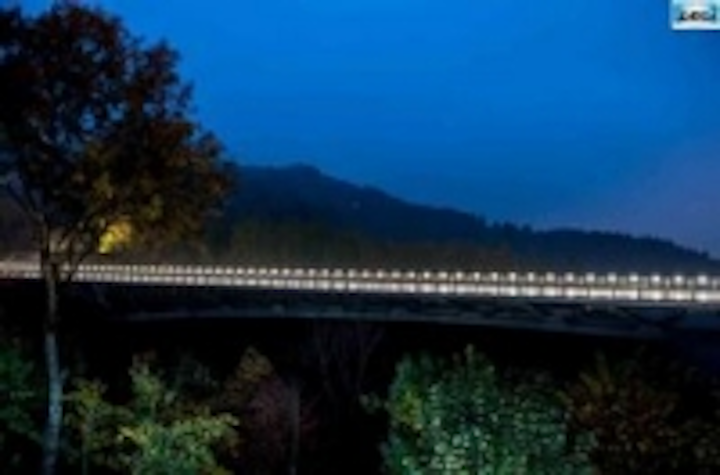 Content Dam Leds En Ugc 2013 02 Saint Gervais Bridge Mont Blanc A Bridge Exclusively Illuminated By Lec Spotlights Incorporated Into Leftcolumn Article Thumbnailimage File