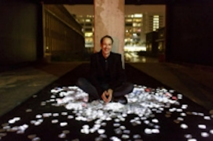 Content Dam Leds En Ugc 2013 10 Daan Roosegaarde Debuts Crystal Led Light Artwork At Dutch Design Week Leftcolumn Article Thumbnailimage File