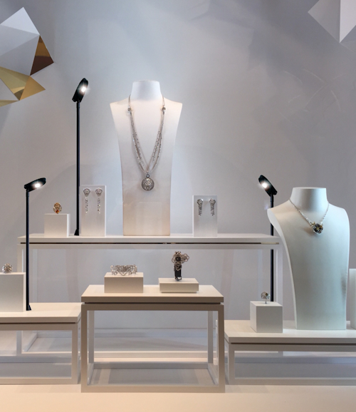 Task lights for commercial display