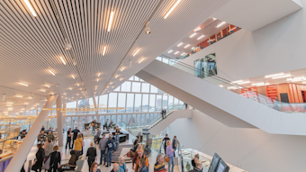 More than 1000 tunable white luminaires use eldoLED’s DALI-2 DT8 compliant driver technology at the multifunctional commercial complex Forum Groningen in the Netherlands. (Photo credit: Image courtesy of Forum Groningen.)