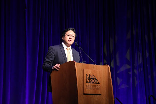 FIG. 1. Lawrence Lin of LEDvance emphasized a renewed focus on delivering natural light that provides comfort and visual acuity with crisp color rendering during his keynote at Strategies in Light. (Photo credit: Image by Charles Thomas for Endeavor Business Media&rsquo;s LED &amp; Lighting Network.)