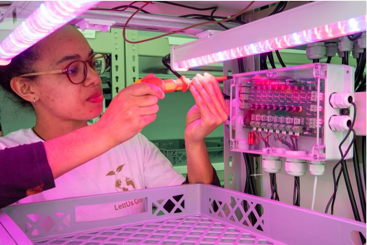 Uk Vertical Farm Fast Tracking New Led Modules Leds Magazine