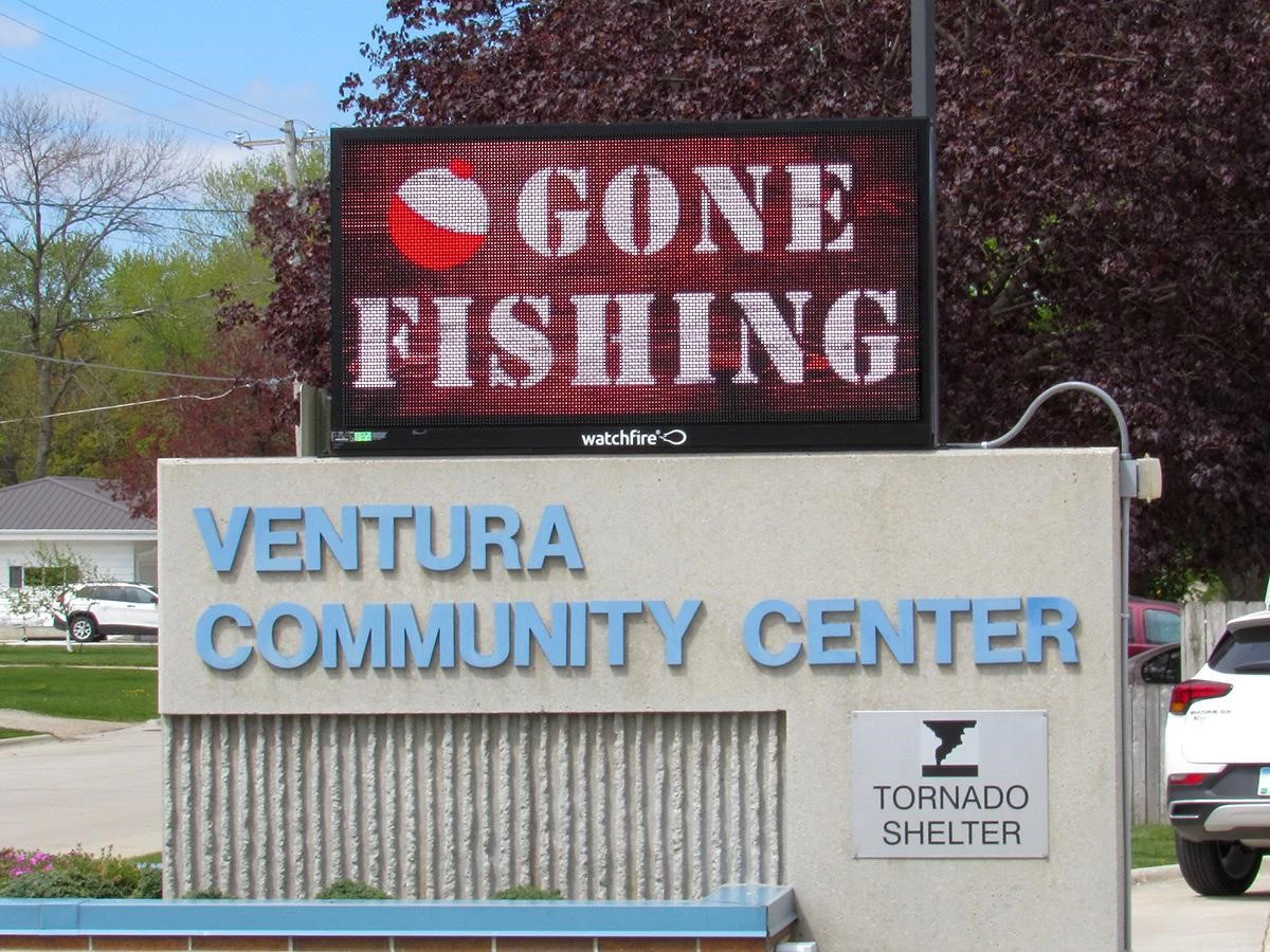 Watchfire Signs Installs LED Sign At Iowa s Sportsman s Paradise LEDs