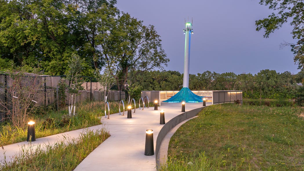 Illuminated Ligman bollards guide pedestrians and cyclists to and from the Overlook.