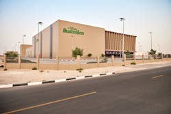 Bustanica houses 30,000 square meters of growth surface in this building near Al Maktoum International Airport. Bustanica houses 30,000 square meters of growth surface in this building near Al Maktoum International Airport.