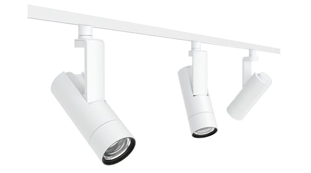 With the new Uniscan spotlights, ERCO focuses on maximum quality of light combined with a compact, reduced design. The spotlight range thus particularly targets the demands of art galleries and museums.
