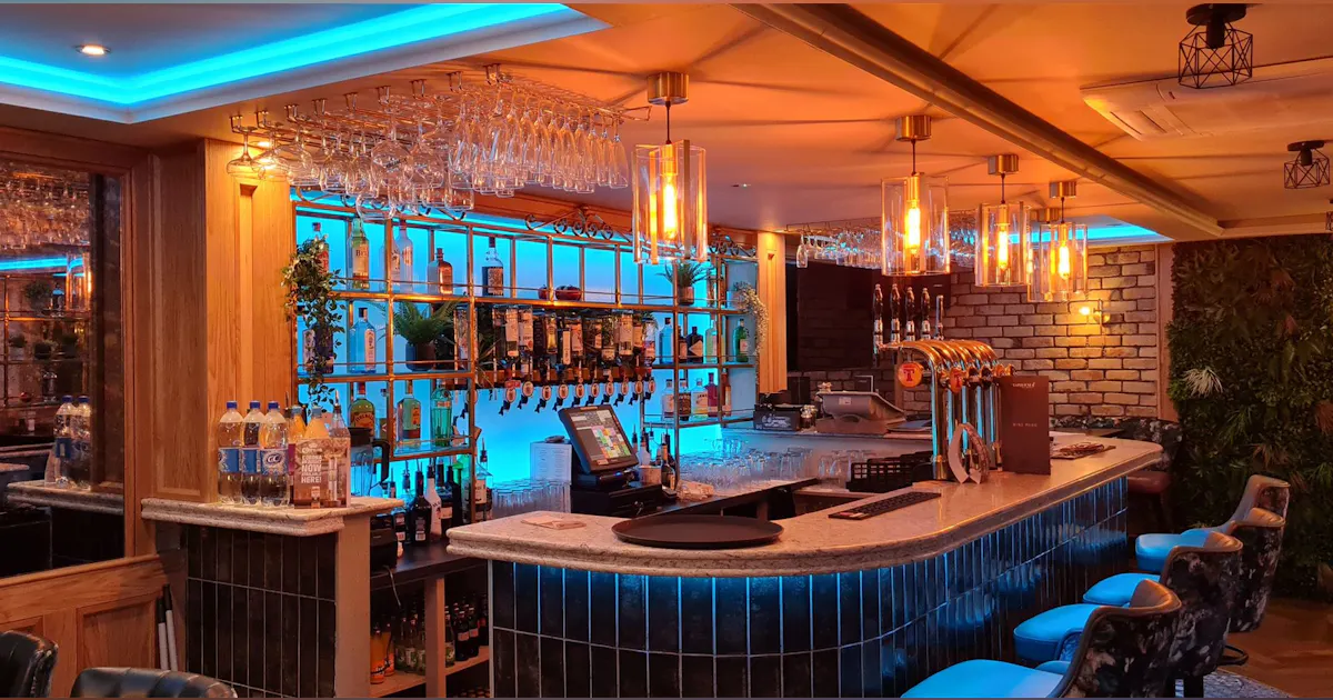 Bellaghy’s Taphouse enlists Aurora Lighting to illuminate new function room Bellaghy’s Taphouse enlists Aurora Lighting to illuminate new function room
